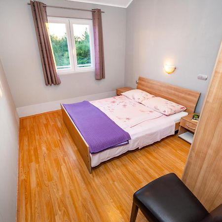 Apartment Adrian 비오그라드나모루 외부 사진